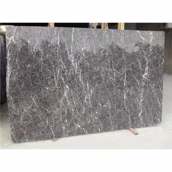 accrocher le marbre gris