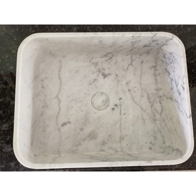 évier en marbre blanc sur mesure, éviers en pierre carrés